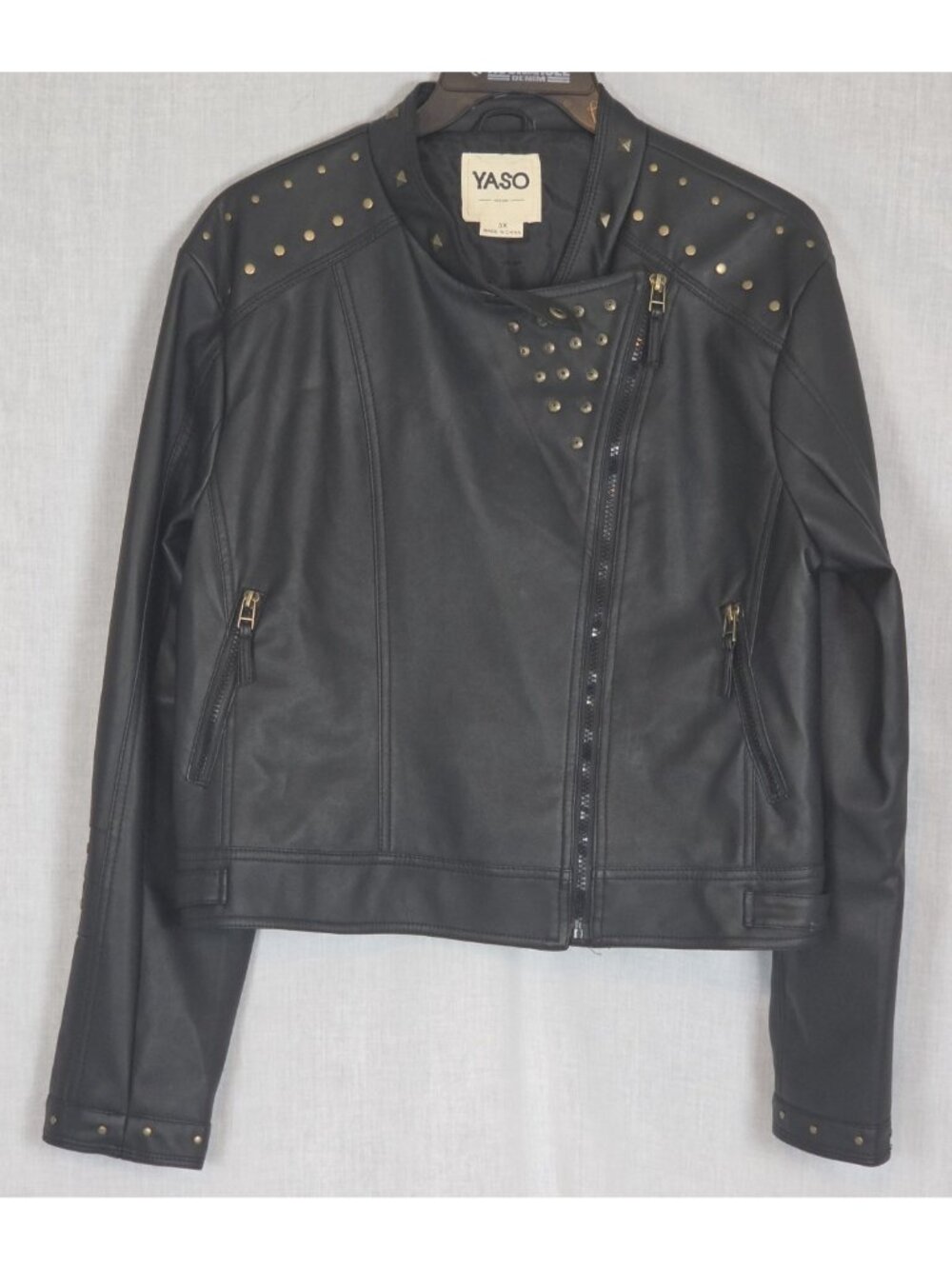 Yaso Women’s Faux Leather Black Biker Jacket Size 3X Short Zip Lined Studded